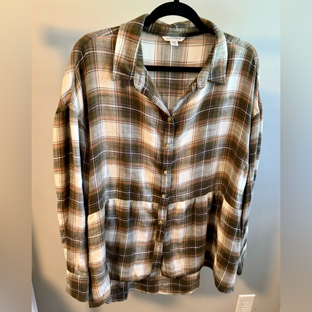 American Eagle Button Down Size Medium.